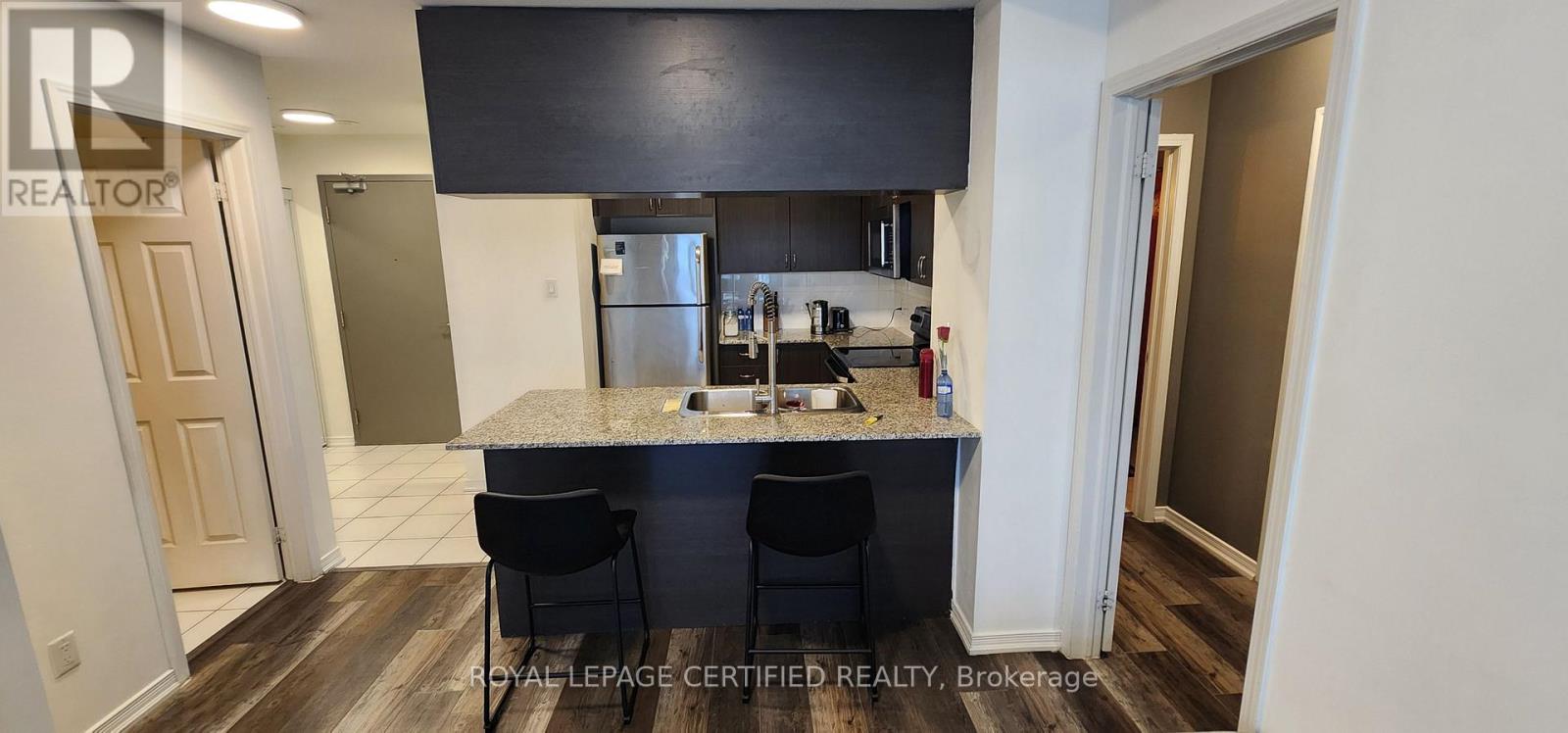 #416 54 SKY HARBOUR DRIVE - 12
