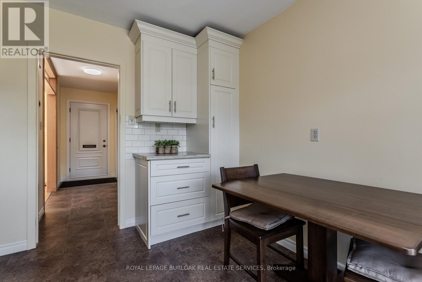 247 WALDEN DRIVE - Image 18
