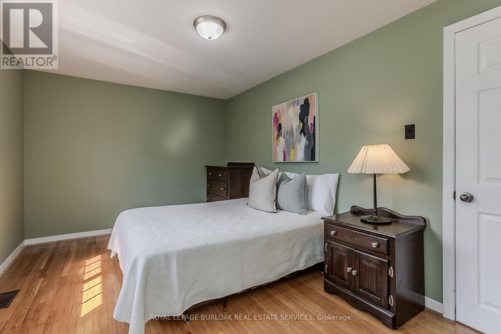 247 WALDEN DRIVE - Image 21