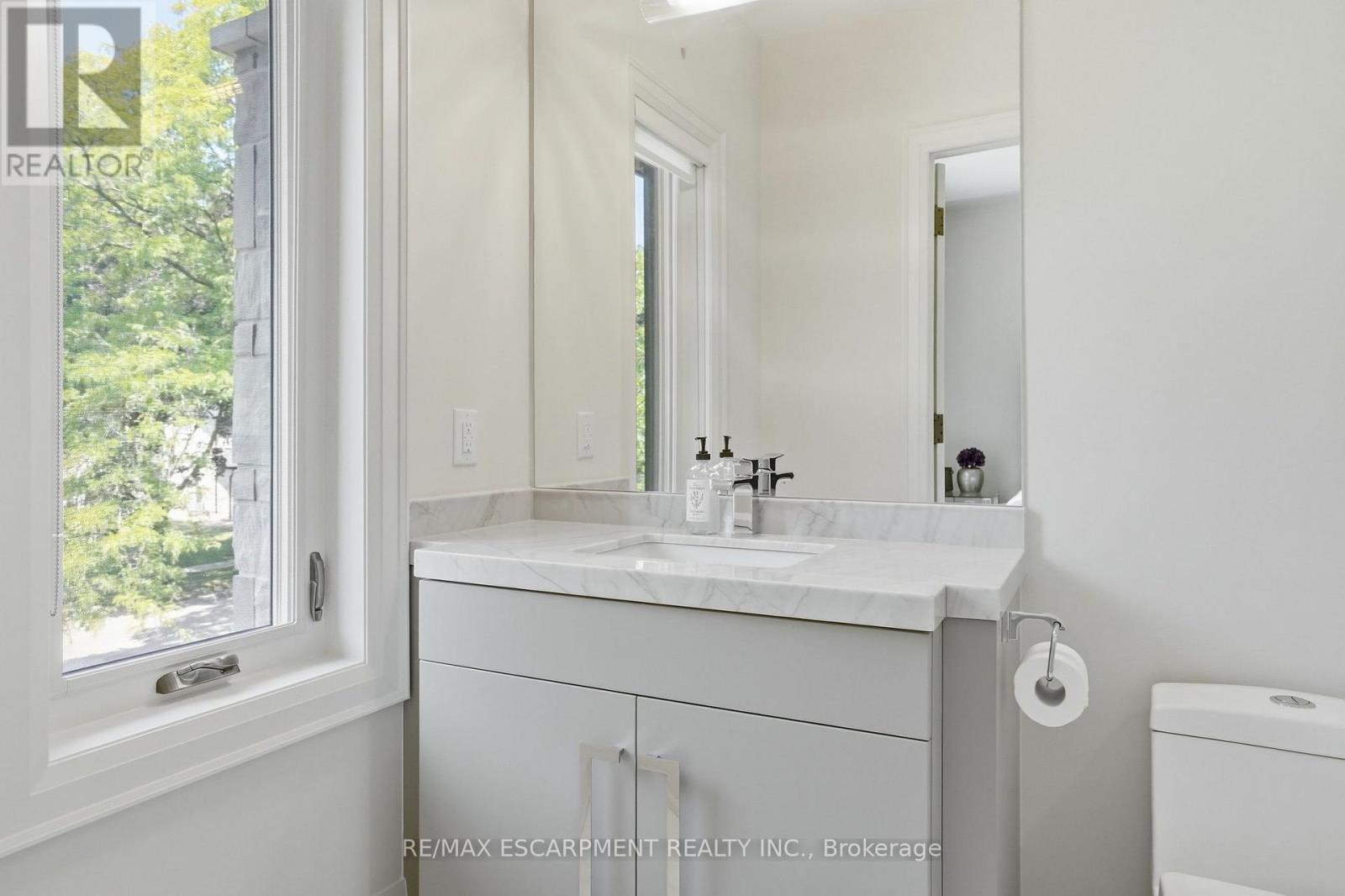 1254 BRAMBLEWOOD LANE - Image 31