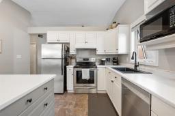 Bedroom - 94 Branson Crescent, Winnipeg, MB R3T5V9 Photo 11