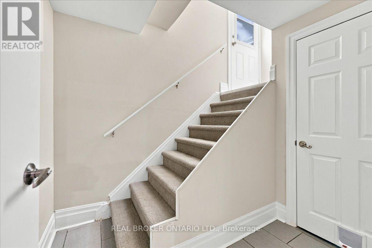 480 ROSSEAU ROAD - 17