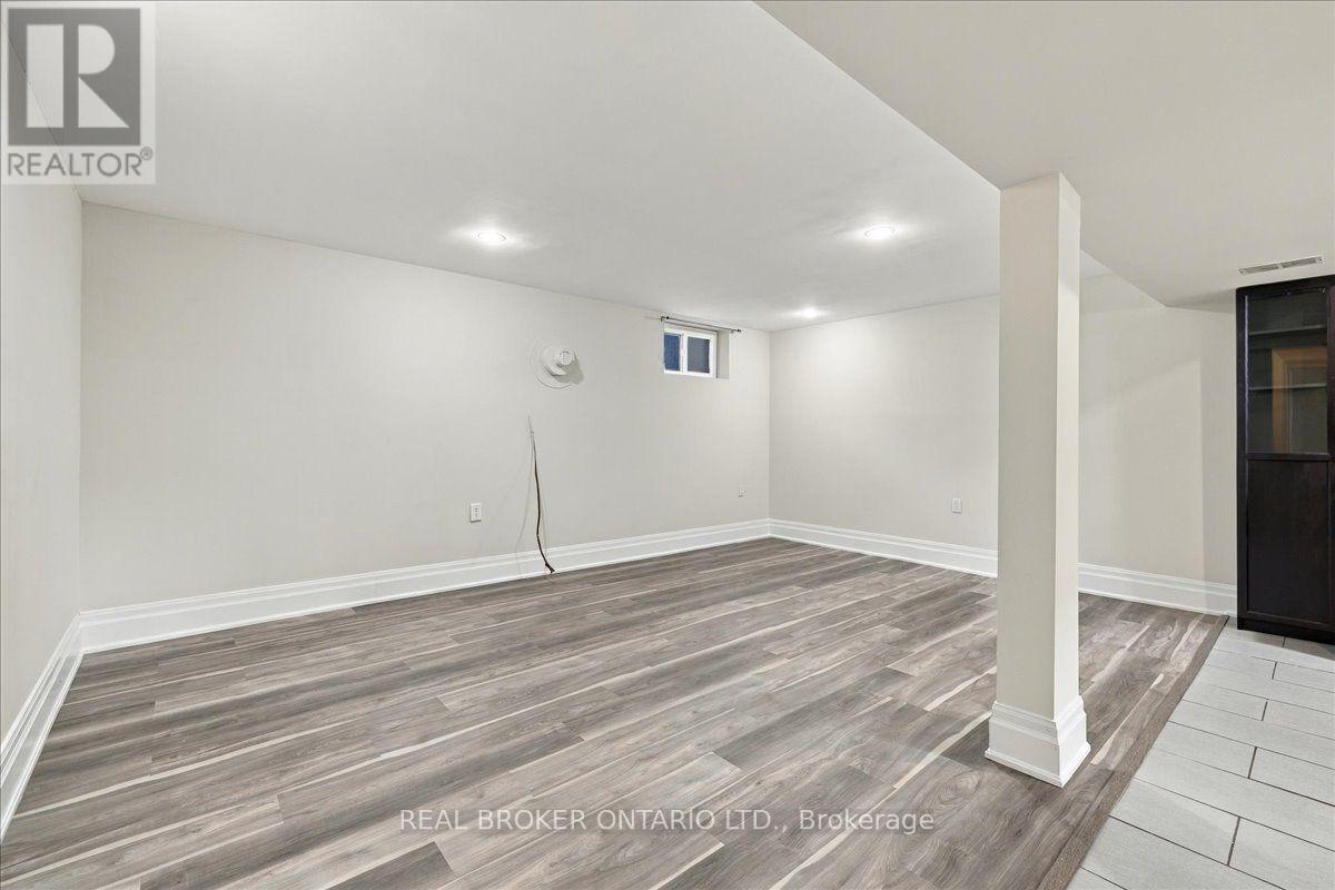 480 ROSSEAU ROAD - 18