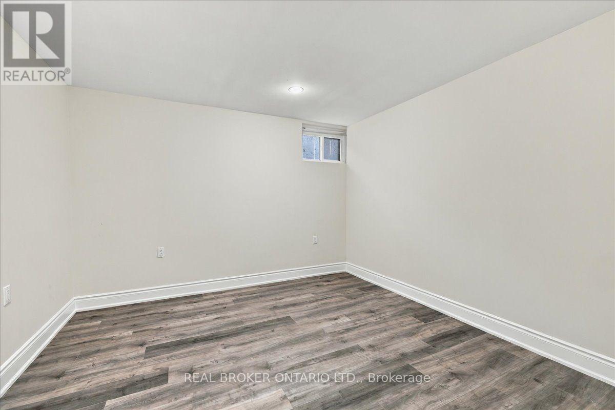 480 ROSSEAU ROAD - 21