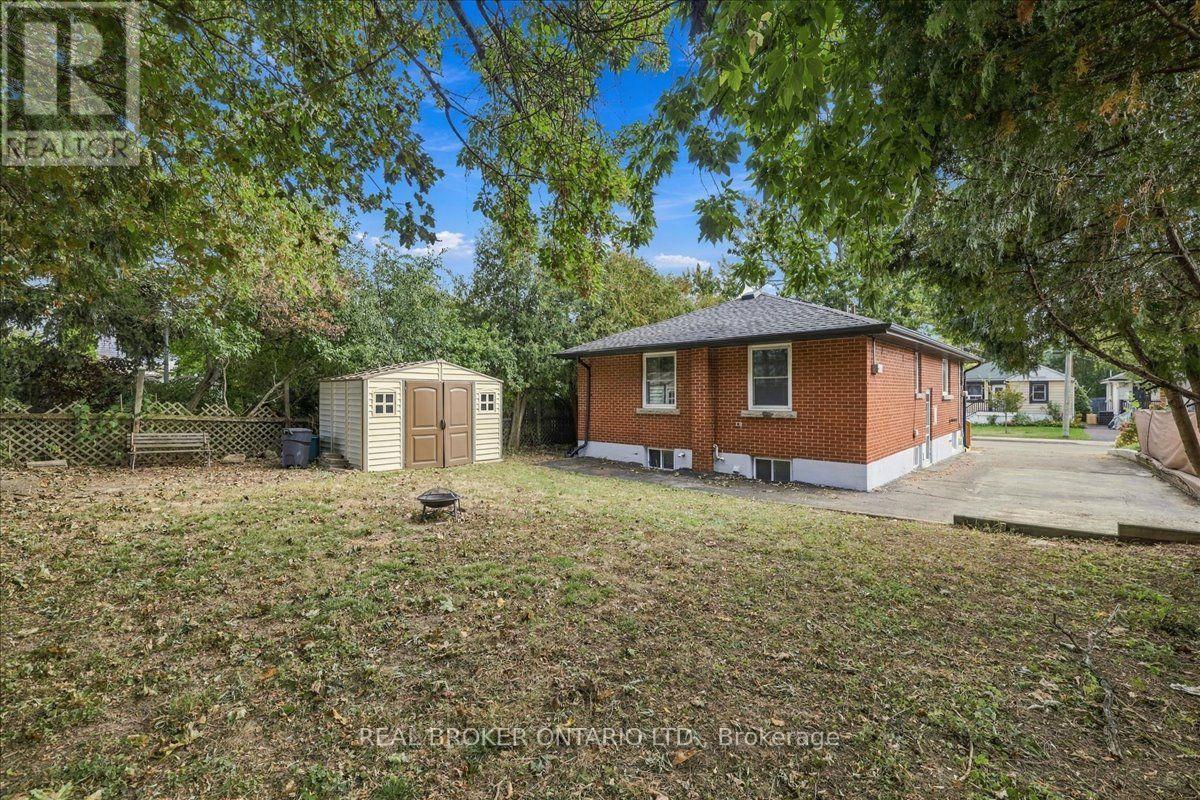 480 ROSSEAU ROAD - 24