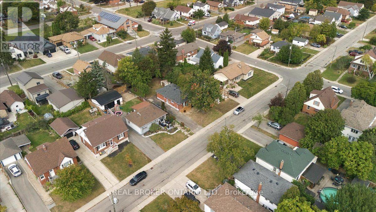 480 ROSSEAU ROAD - 31