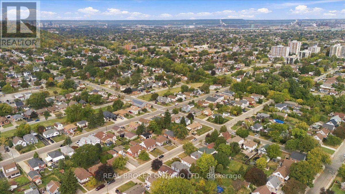 480 ROSSEAU ROAD - 32