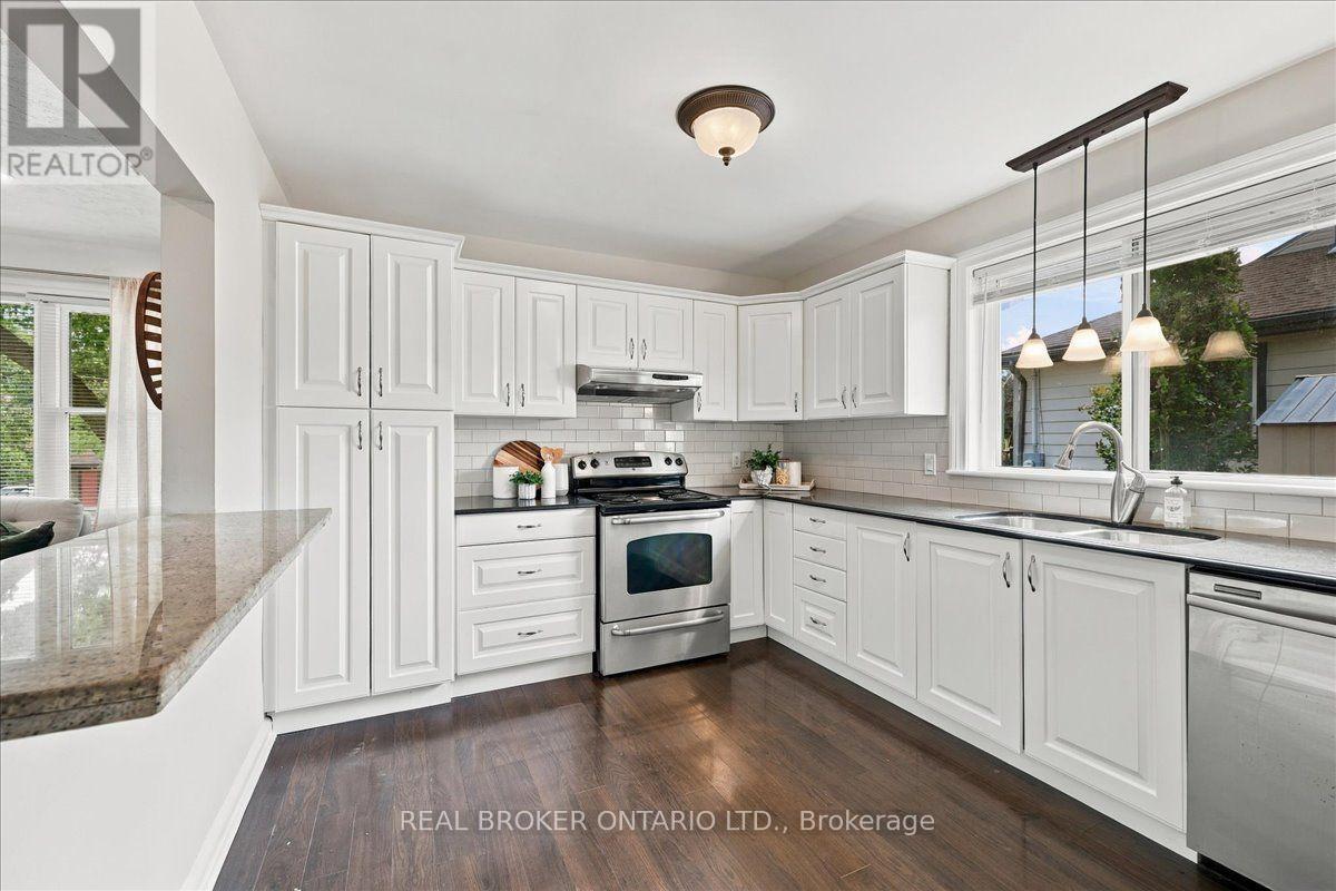 480 ROSSEAU ROAD - 9