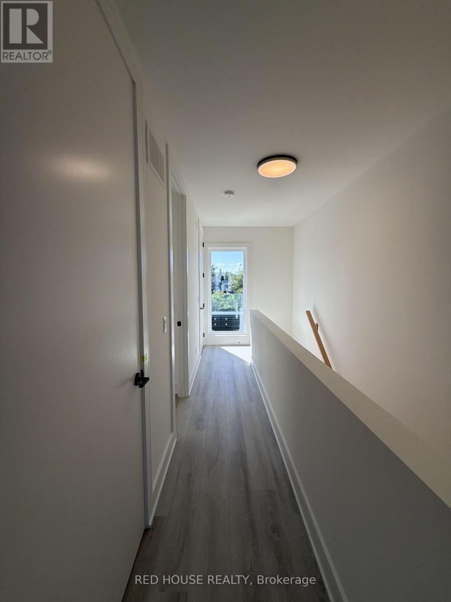 240 Ellis Avenue — photo 26