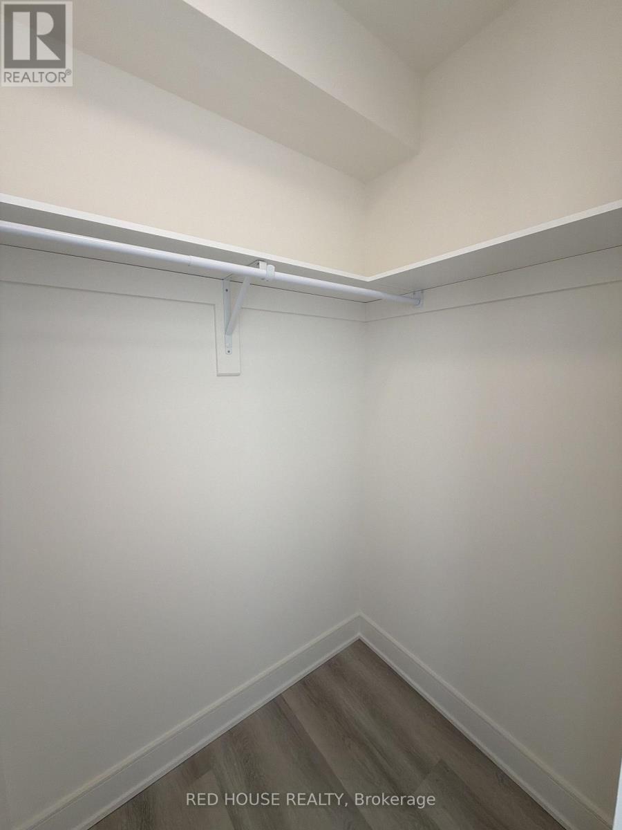 240 Ellis Avenue — photo 35