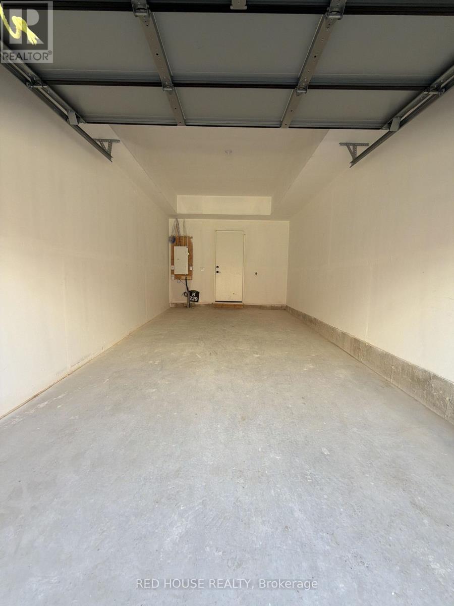 240 Ellis Avenue — photo 38