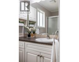 48 Chartwell Place Se, Medicine Hat, AB T1B0E4 Photo 27