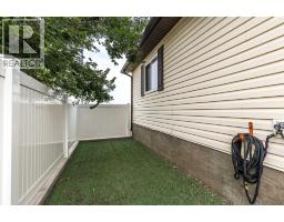 48 Chartwell Place Se, Medicine Hat, AB T1B0E4 Photo 40