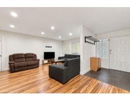 9084 Prince Charles Boulevard, Surrey, BC V3V1R5 Photo 6