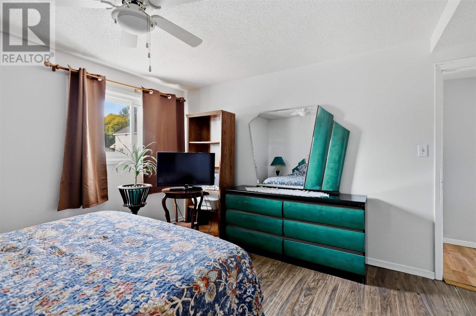 386 Second AVE - Image 19