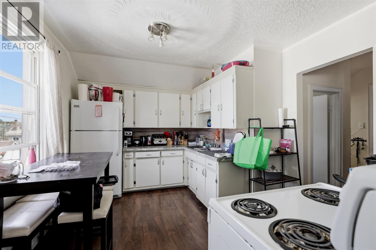 386 Second AVE - Image 23