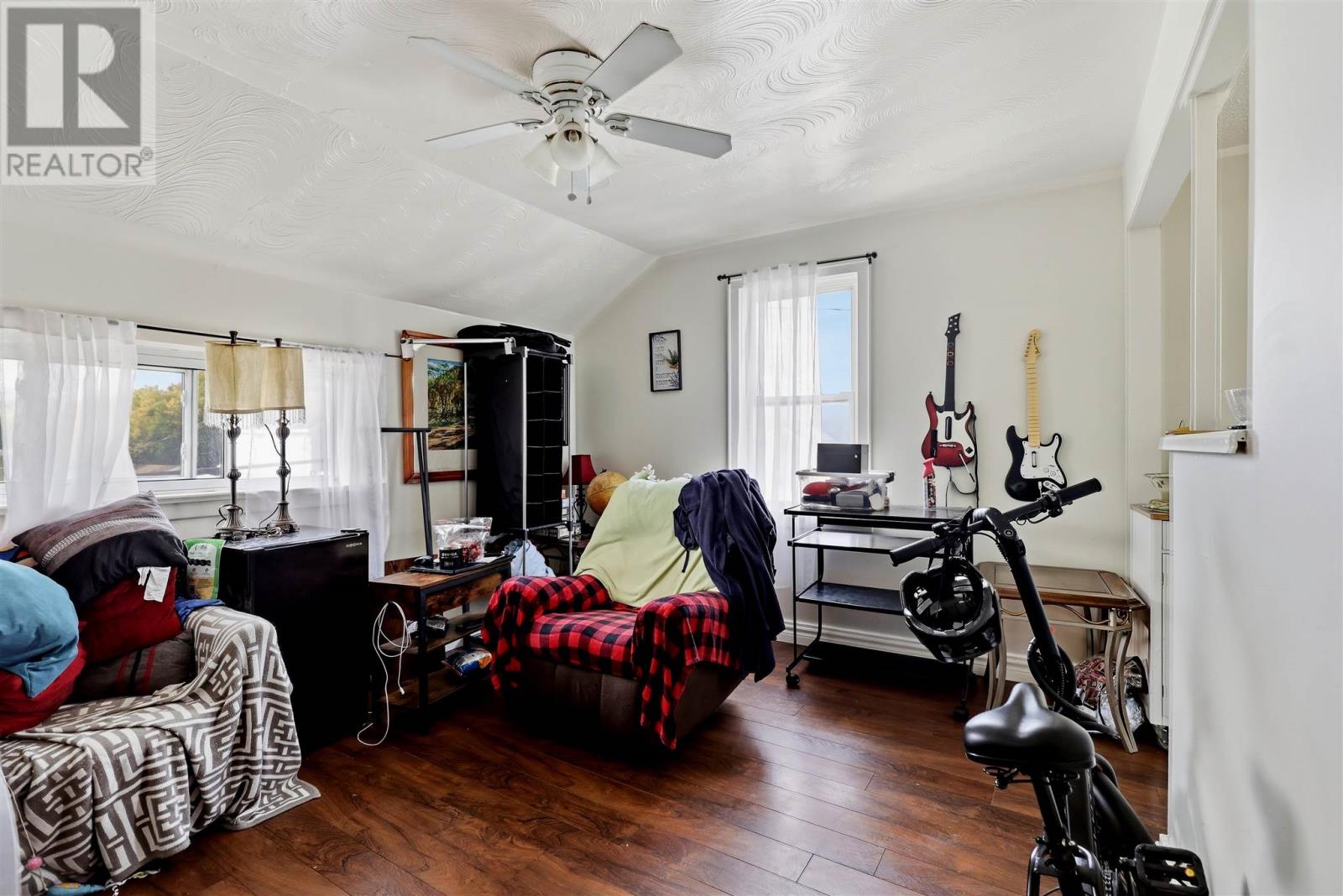 386 Second AVE - Image 22