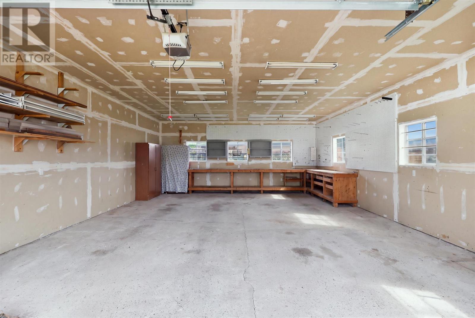 386 Second AVE - 3