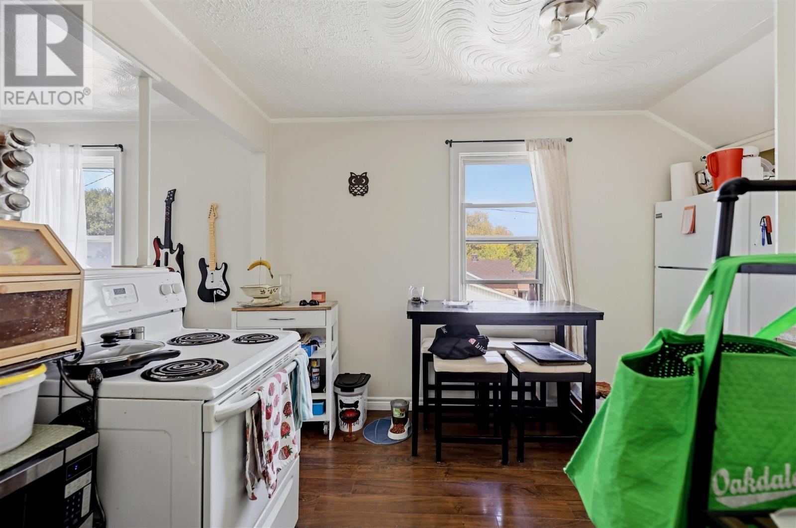 386 Second AVE - 24