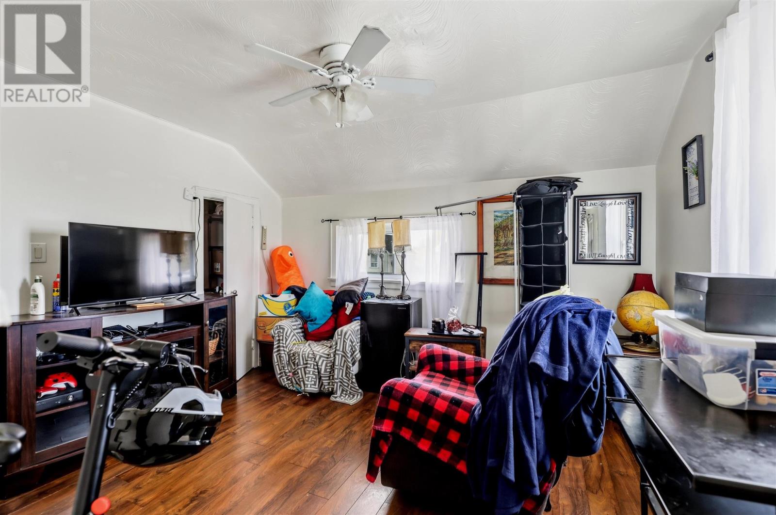 386 Second AVE - 21
