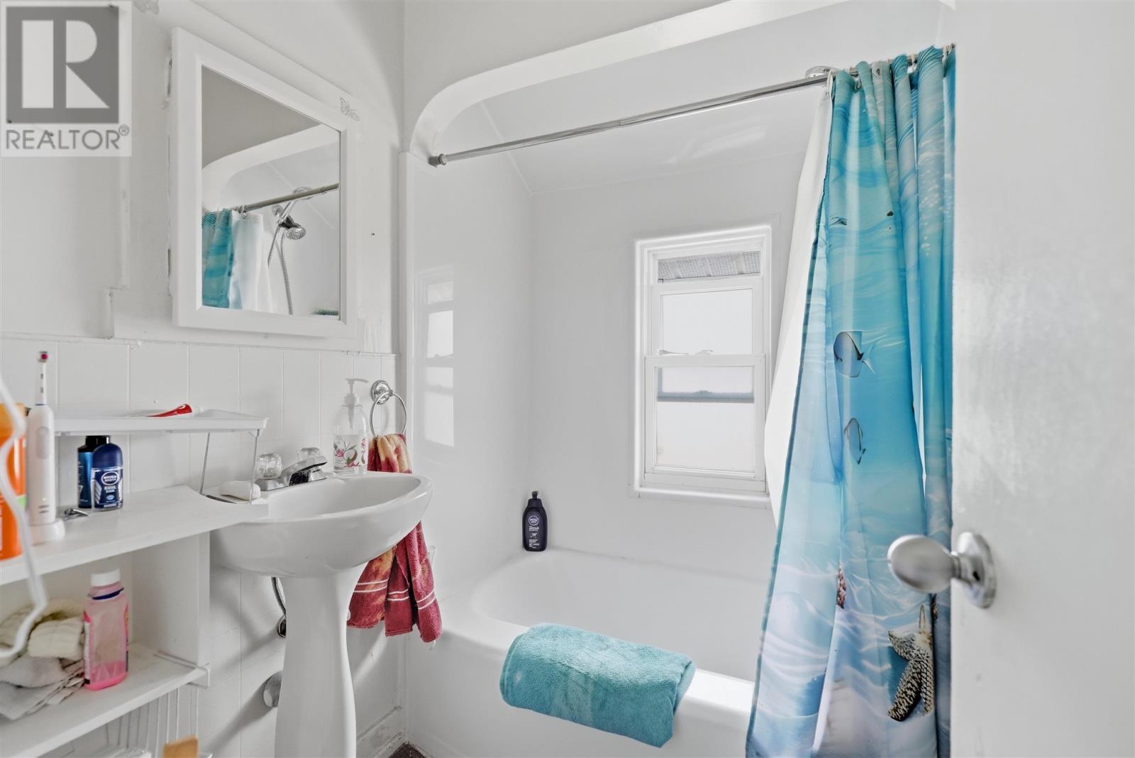 386 Second AVE - Image 27