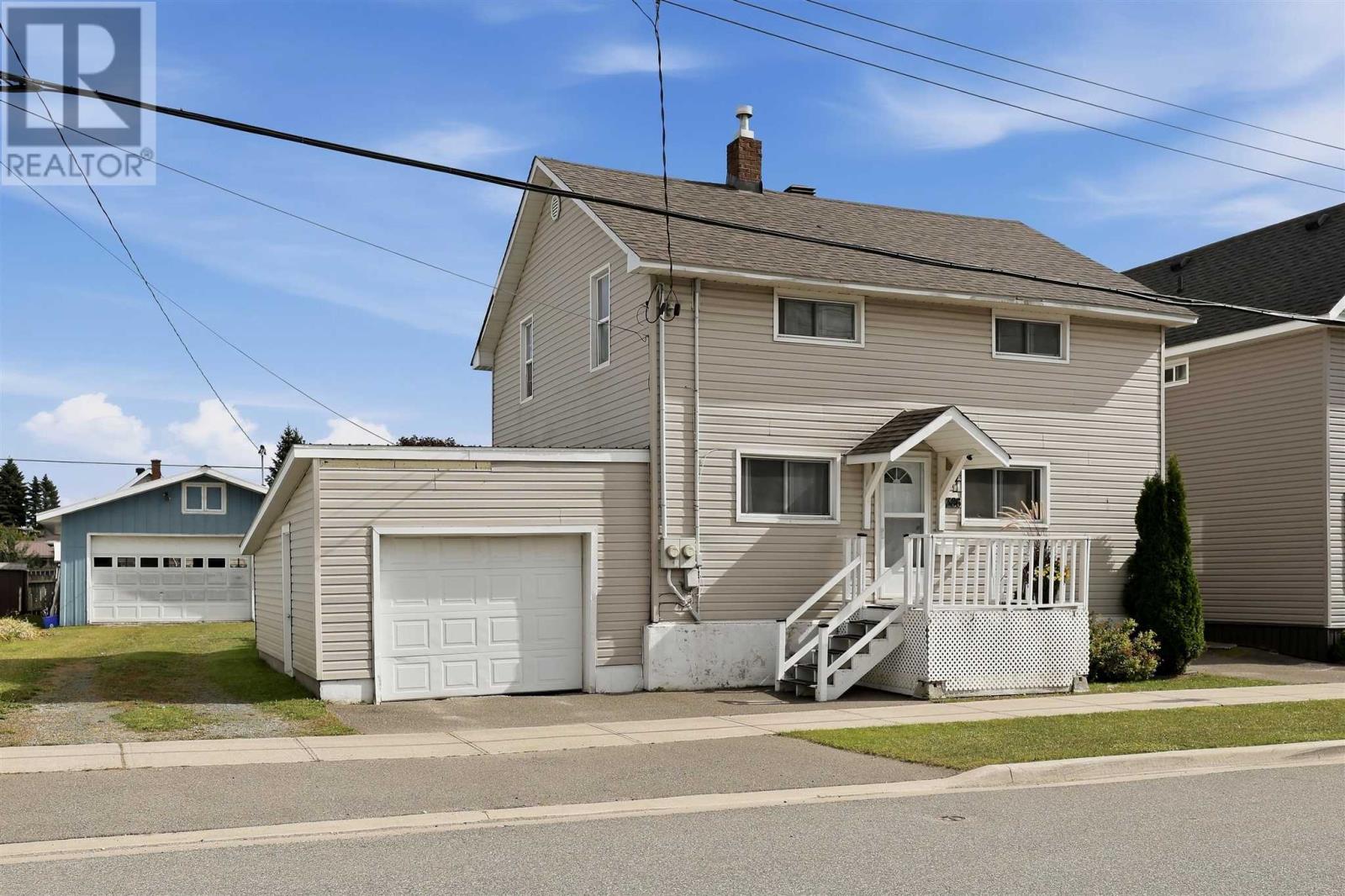 386 Second AVE - 37
