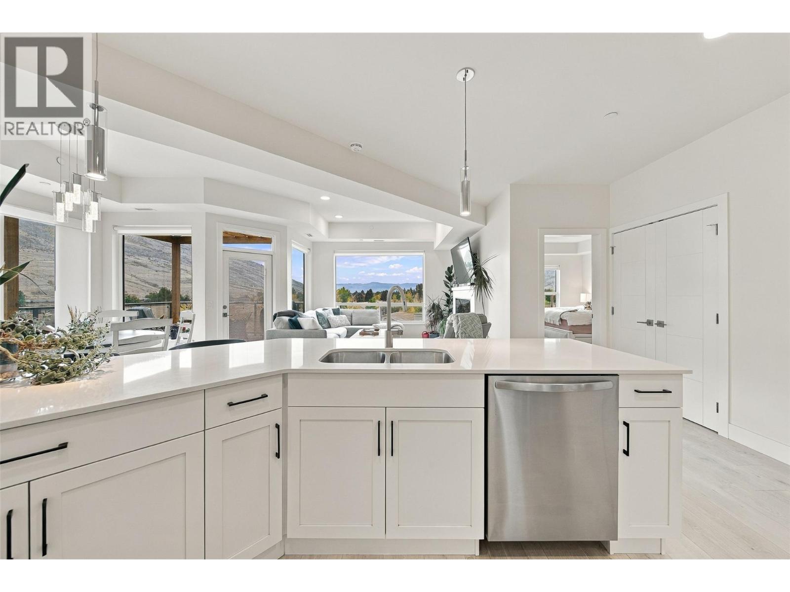 #302 651 DUNES Drive - Image 12