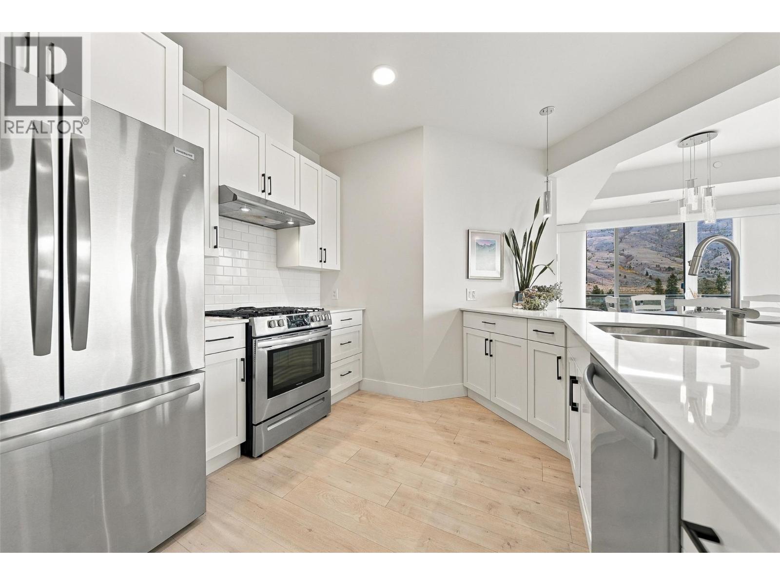 #302 651 DUNES Drive - 13