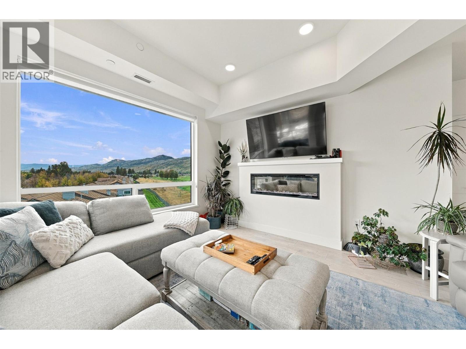 #302 651 DUNES Drive - 19