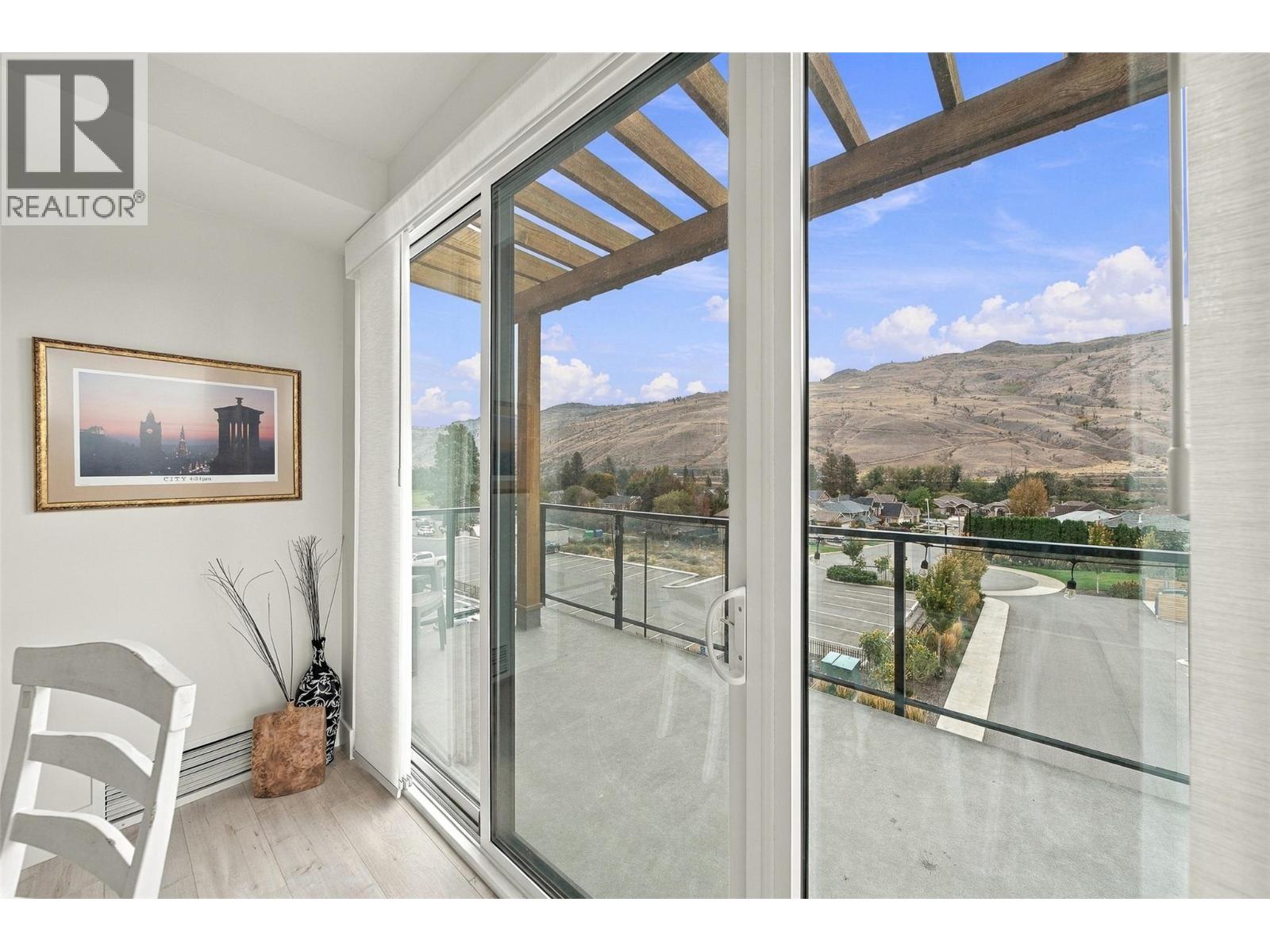 #302 651 DUNES Drive - 24