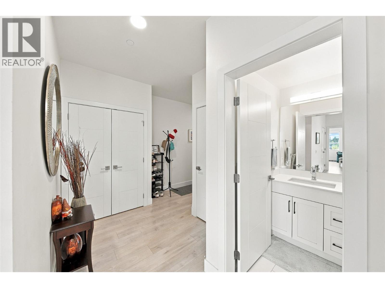 #302 651 DUNES Drive - 4