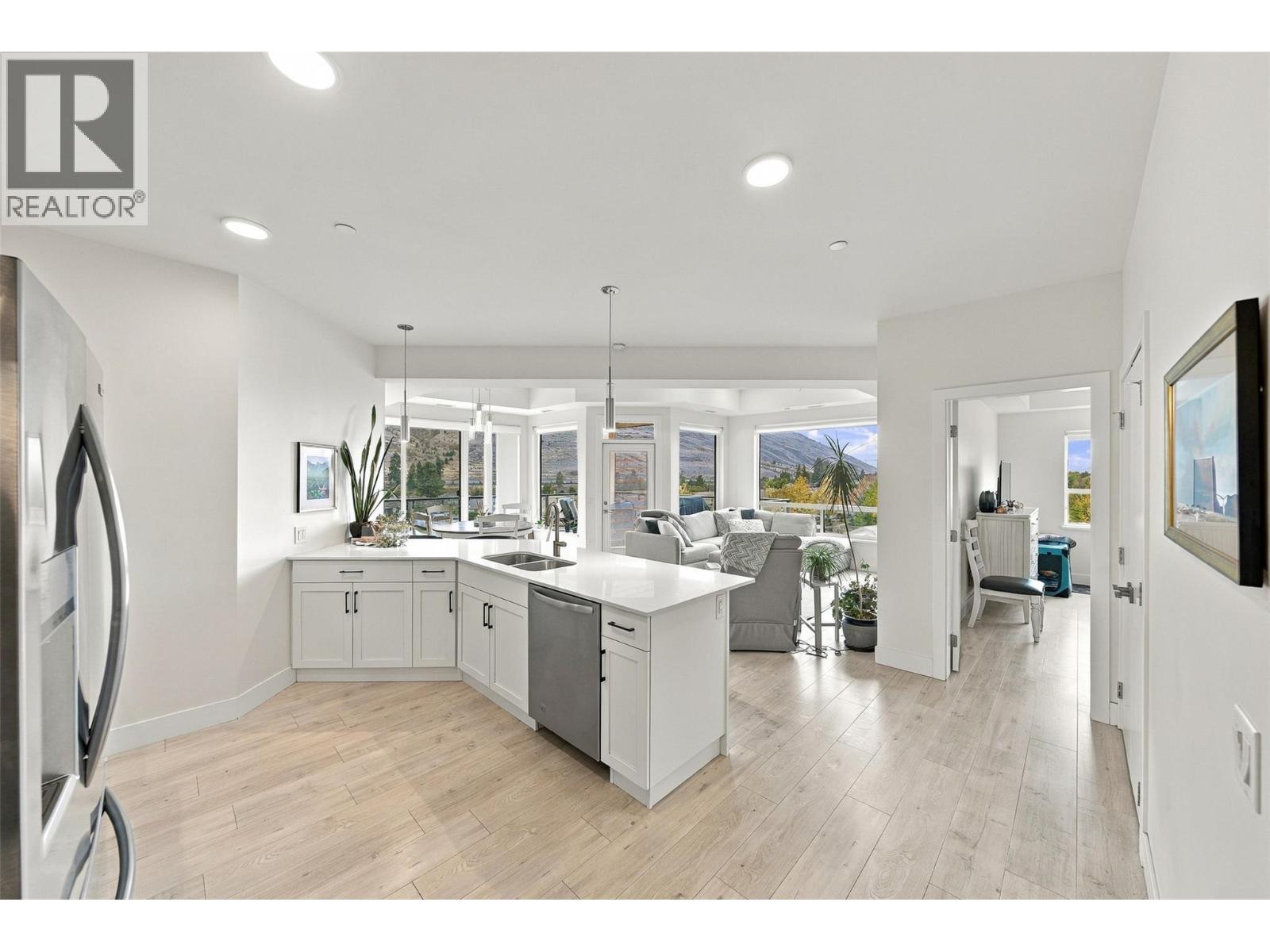 #302 651 DUNES Drive - Image 6