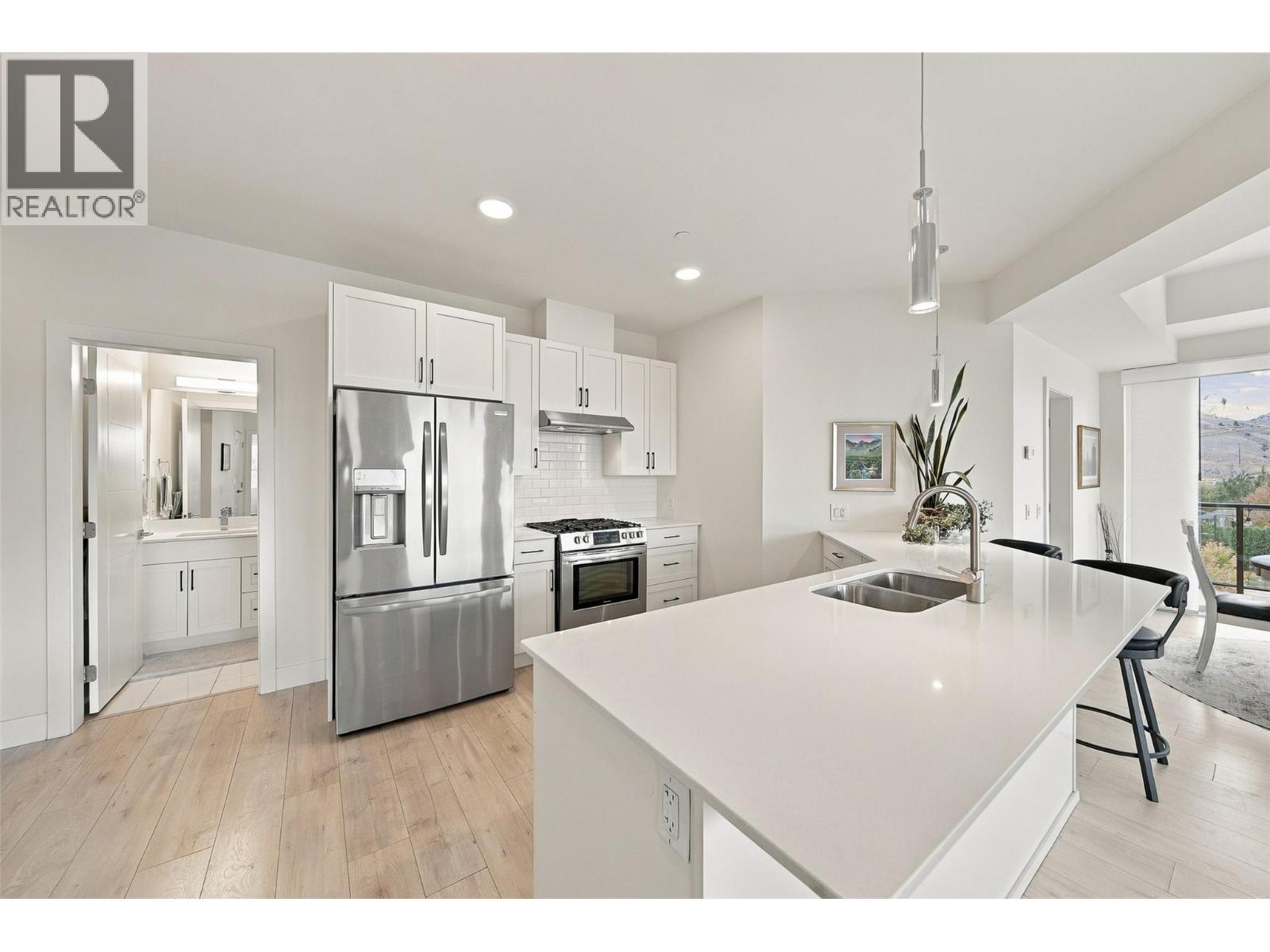 #302 651 DUNES Drive - 8