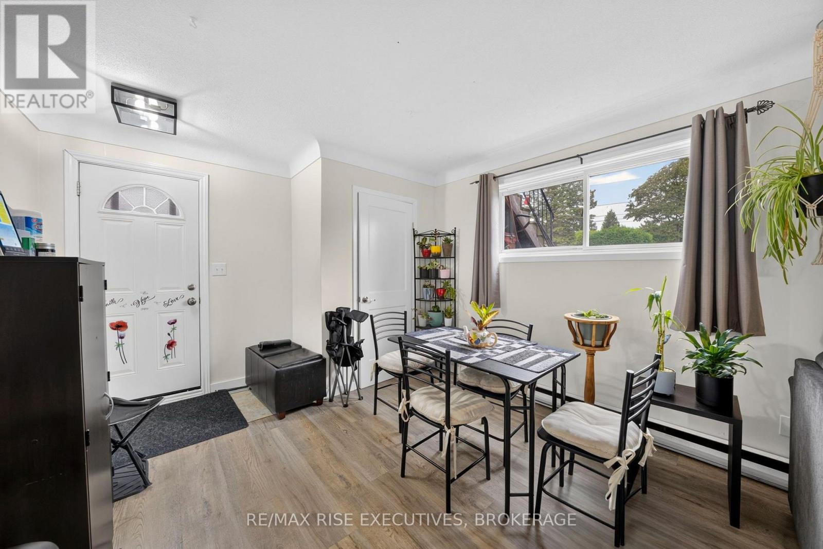 33 MONTGOMERY BOULEVARD - 15
