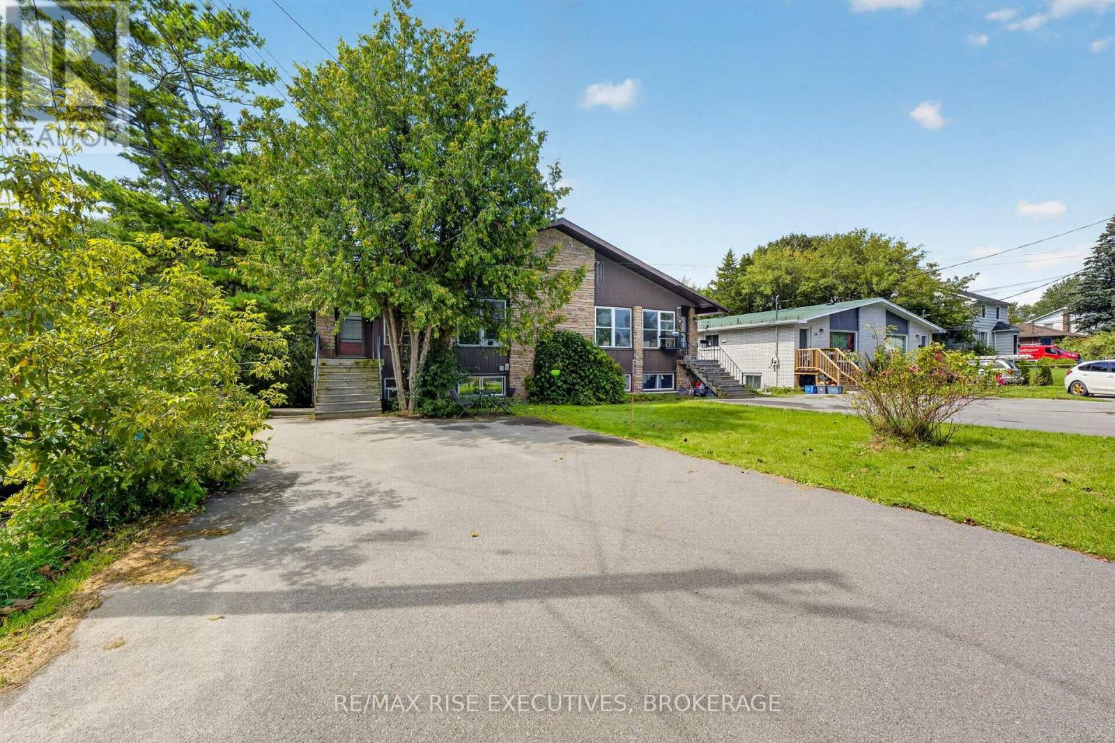 33 MONTGOMERY BOULEVARD - 2