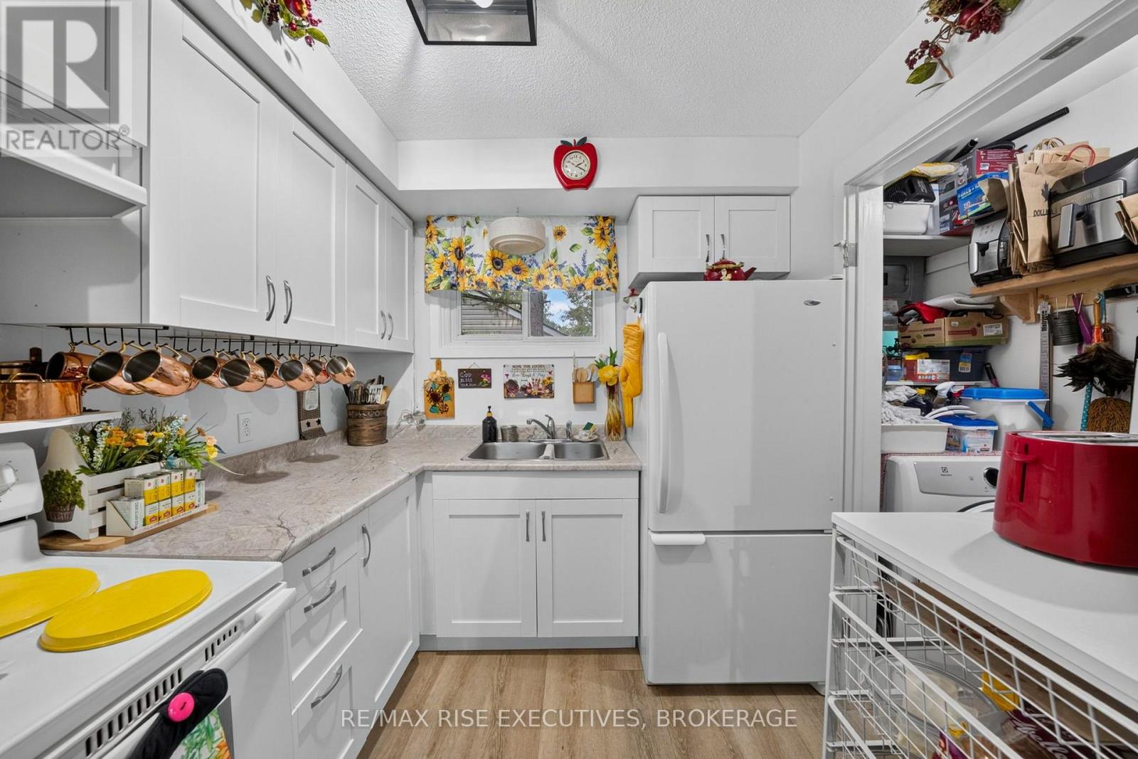 33 MONTGOMERY BOULEVARD - 29