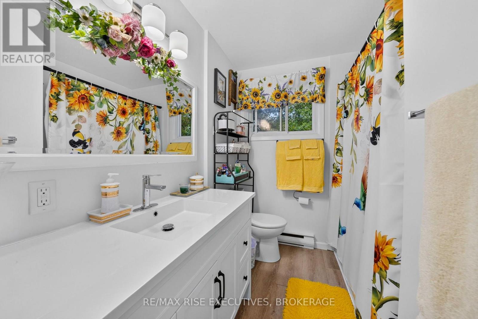 33 MONTGOMERY BOULEVARD - Image 31