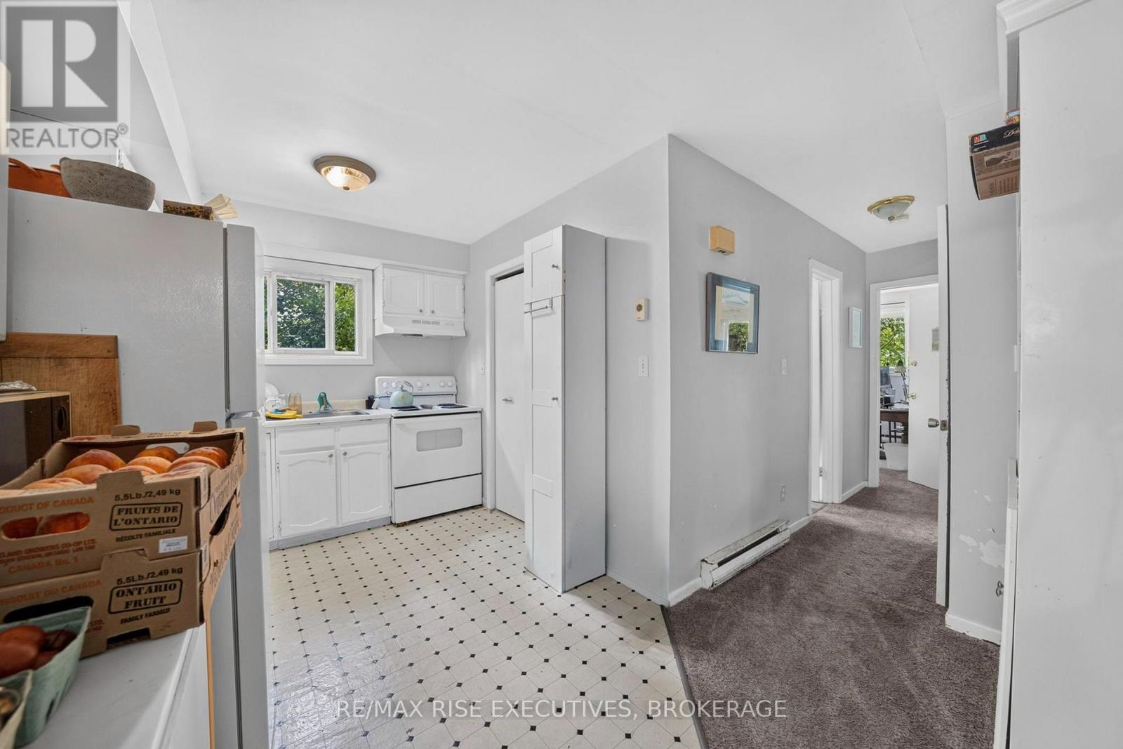 33 MONTGOMERY BOULEVARD - Image 42