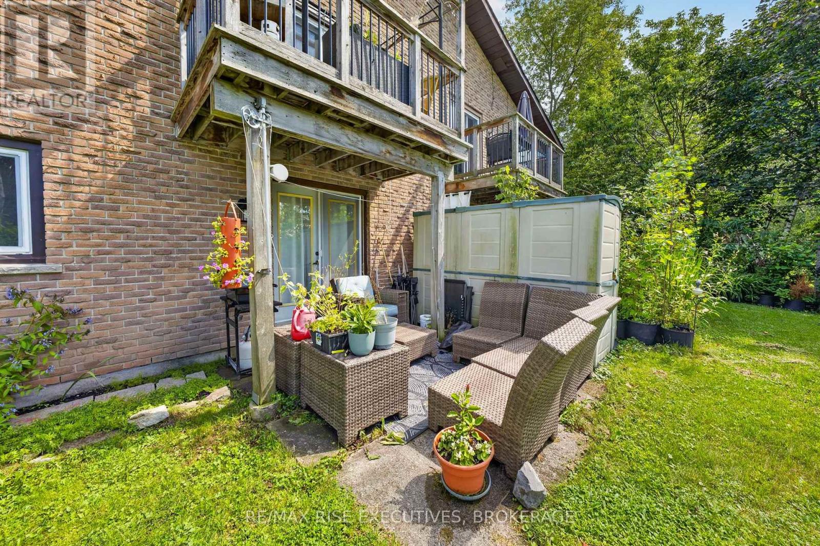 33 MONTGOMERY BOULEVARD - 48