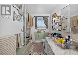 Bedroom 2 - 33 Montgomery Boulevard, Kingston, ON K7M3N7 Photo 9