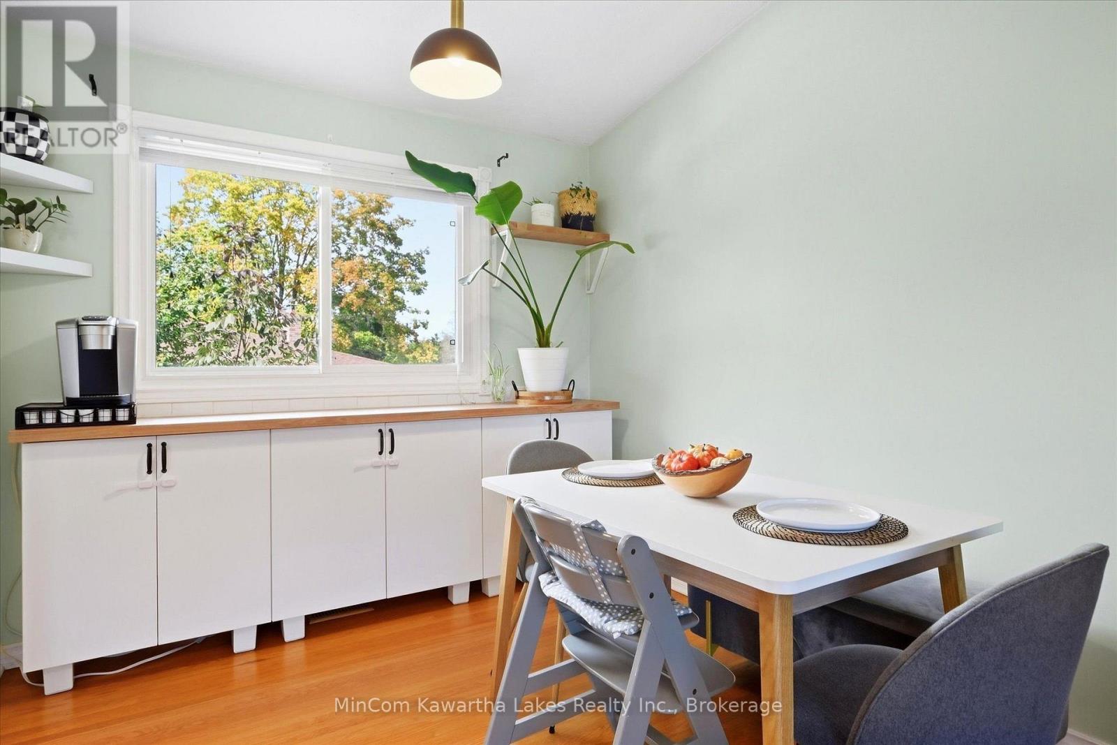 472 HIGHLAND ROAD - 11