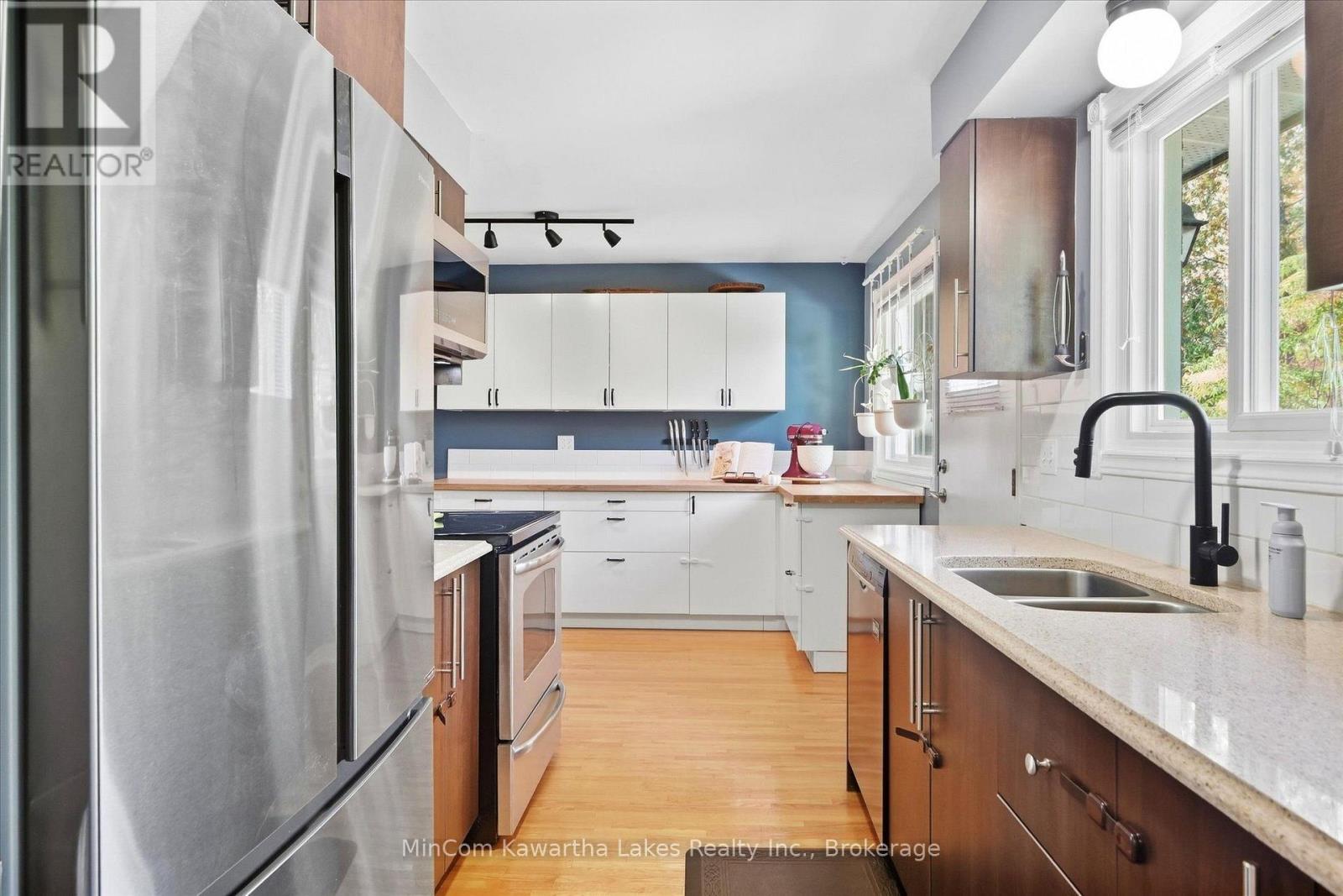 472 HIGHLAND ROAD - 14