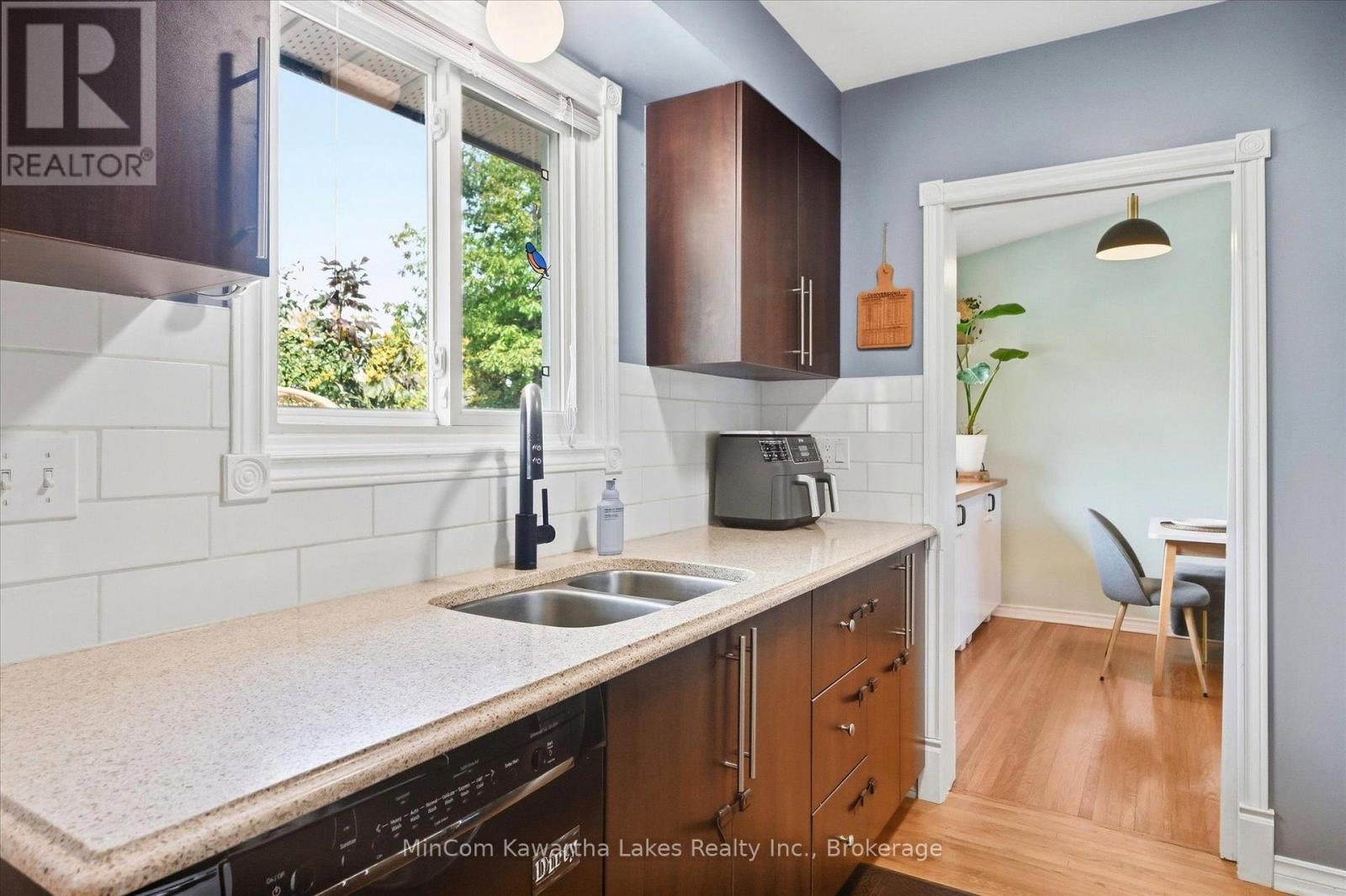 472 HIGHLAND ROAD - 16