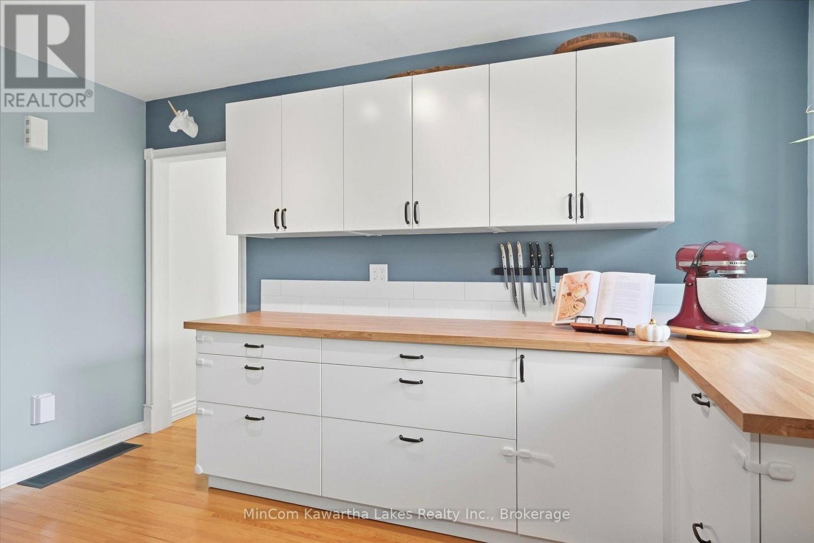 472 HIGHLAND ROAD - Image 19