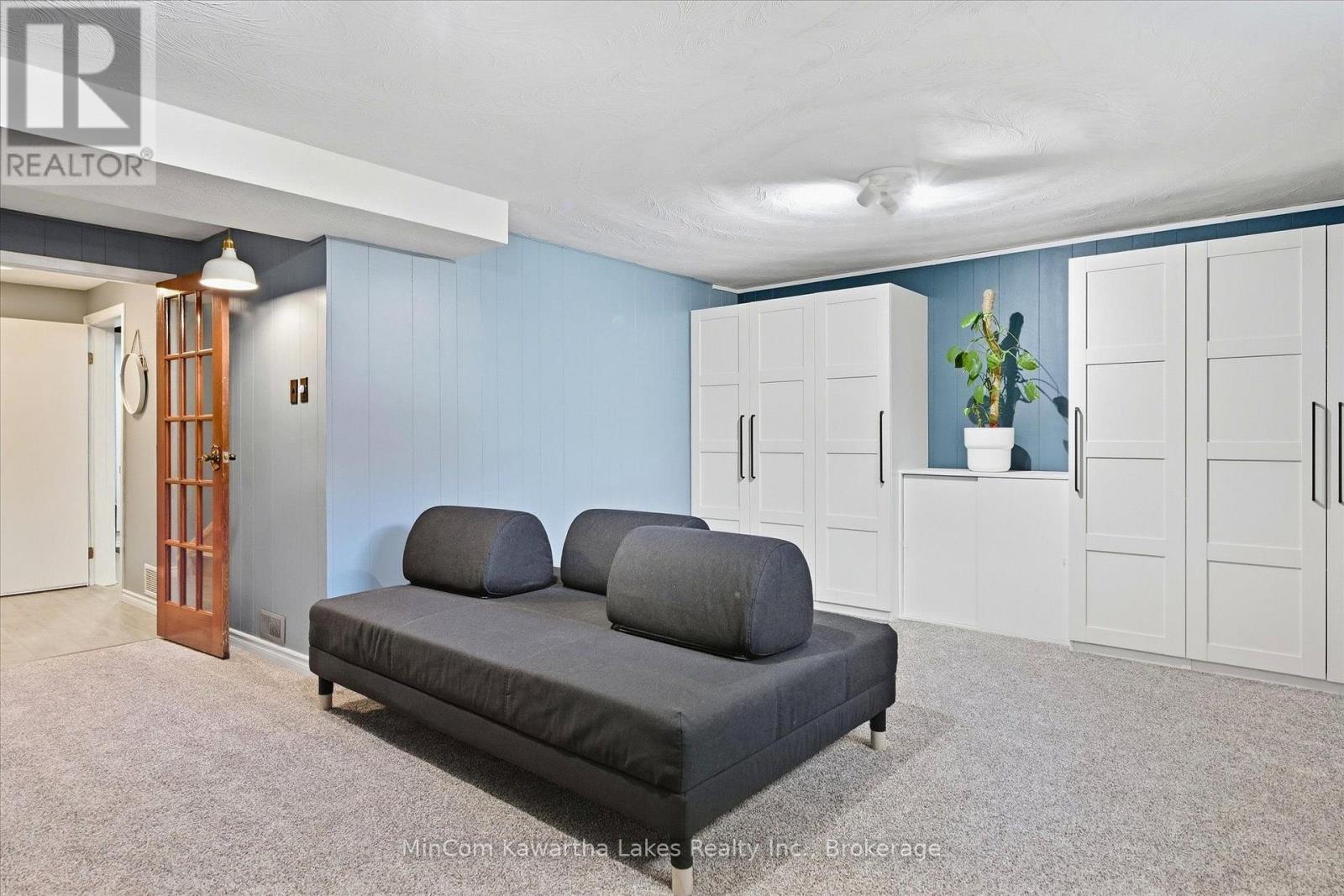 472 HIGHLAND ROAD - 35