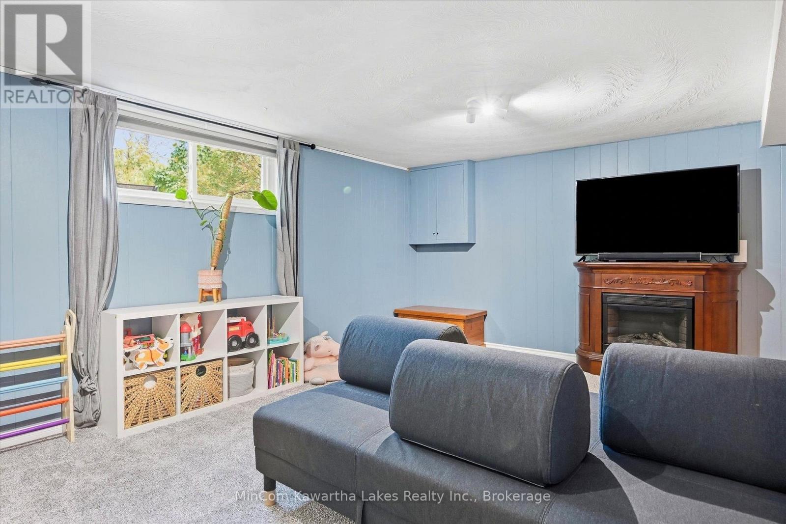 472 HIGHLAND ROAD - 42
