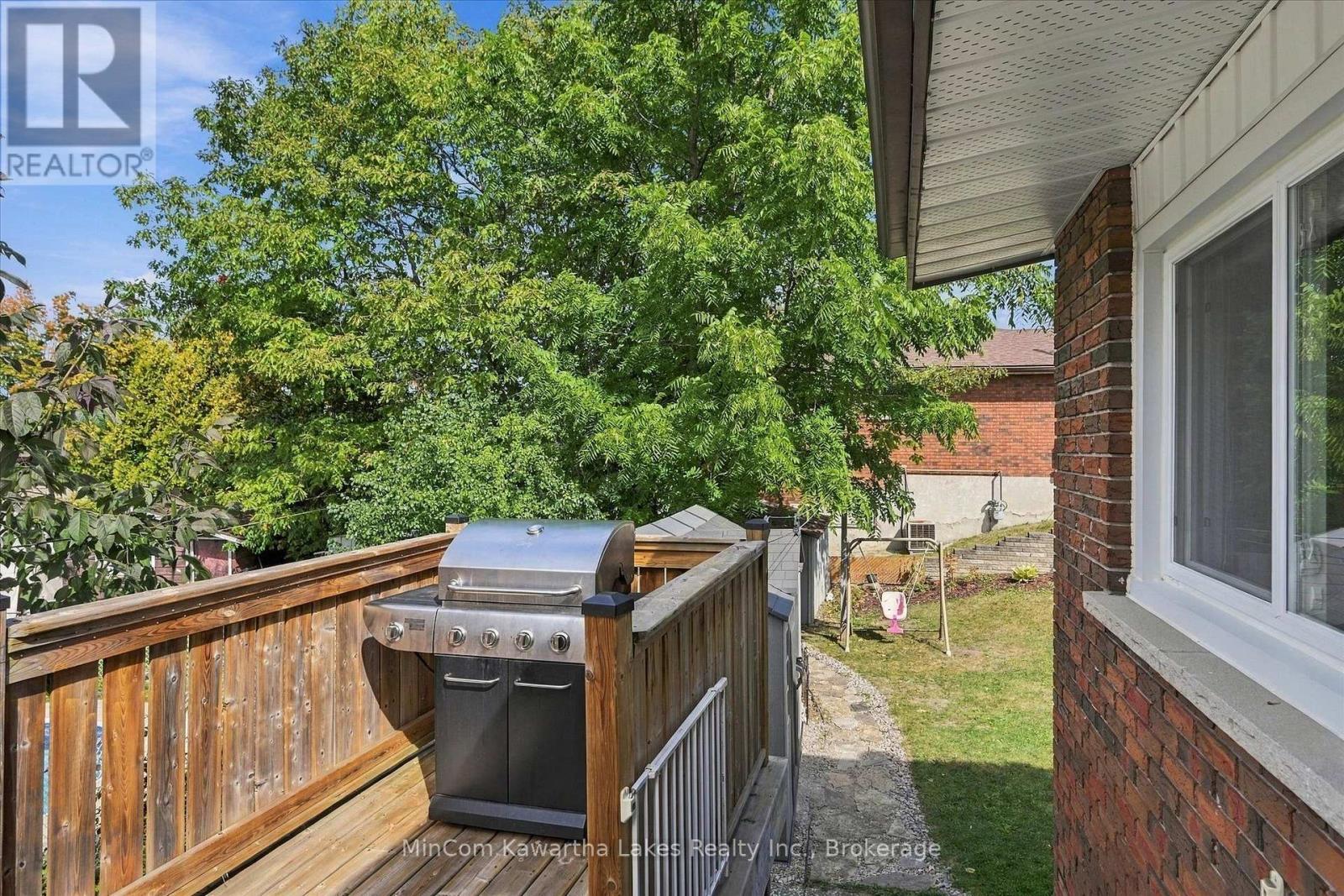 472 HIGHLAND ROAD - 44