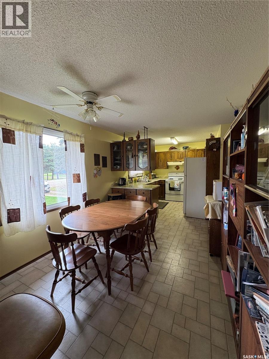300 Livingstone Road, Pelly — photo 6