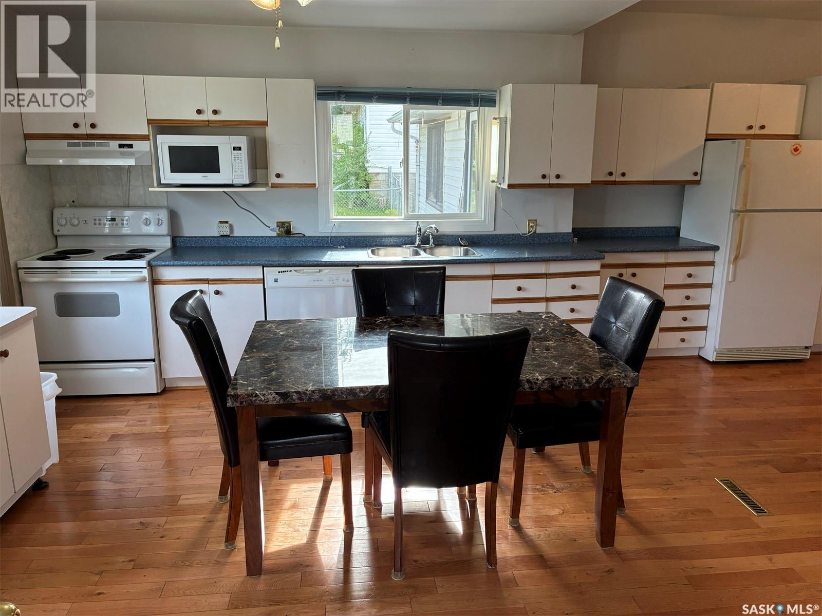 510 Centre STREET, Meadow Lake — photo 8