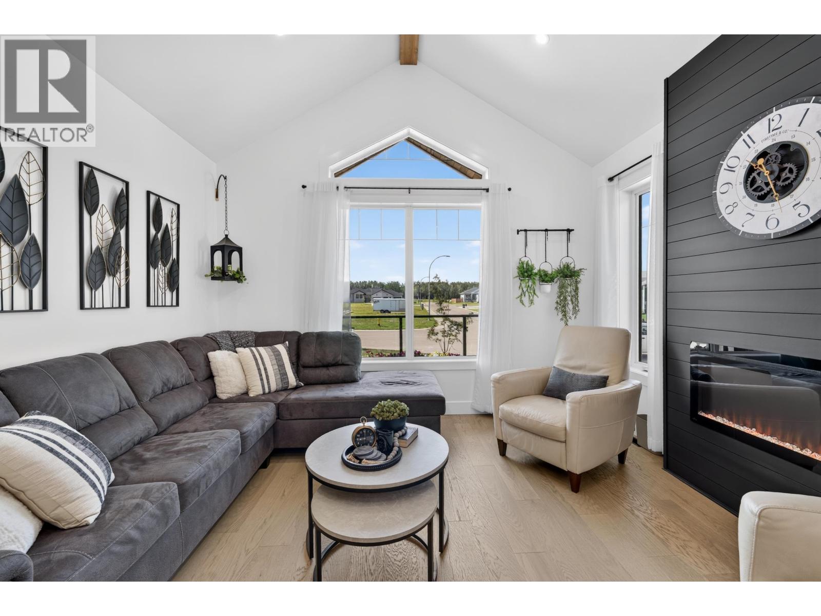 11212 114 AVENUE - Image 5